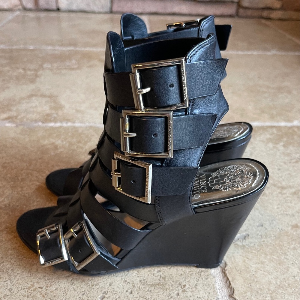 Vince Camuto Black buckle sandals 7